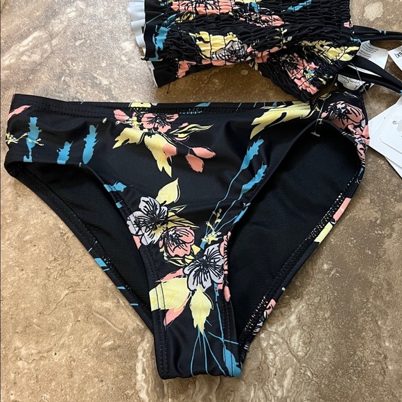 Jessica Simpson 2 piece swimsuit size 6/6X NWT - Picture 4 of 4